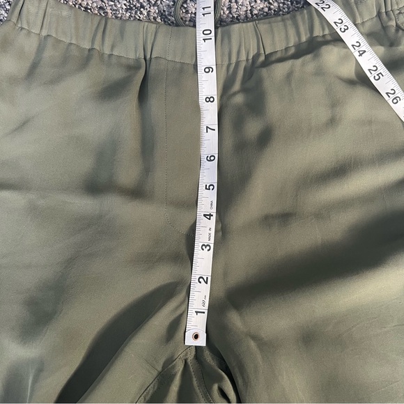 Theory Silk Utility Slim-Fit Cargo Pull-On Pants in the color Bonsai - Picture 11 of 12